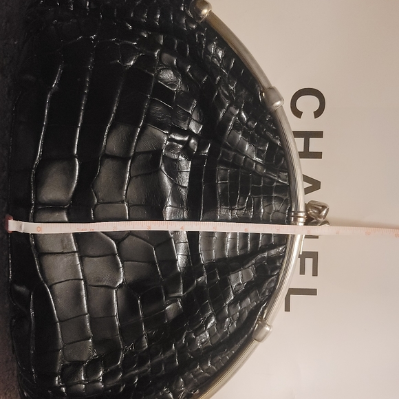 Judith Leiber Large Alligator Clutch - Picture 6 of 9